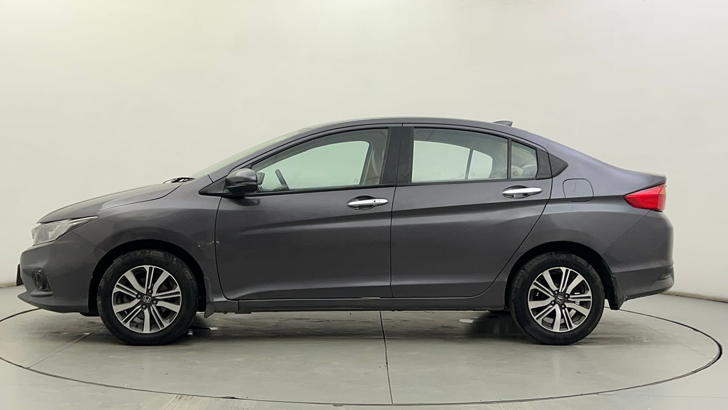 Used 2019 Honda City V CVT Petrol Petrol Automatic exterior LEFT SIDE VIEW
