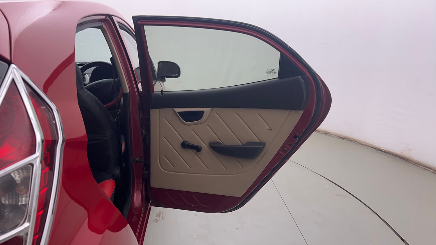 Used 2018 Hyundai Eon Magna + Petrol Manual interior RIGHT REAR DOOR OPEN VIEW