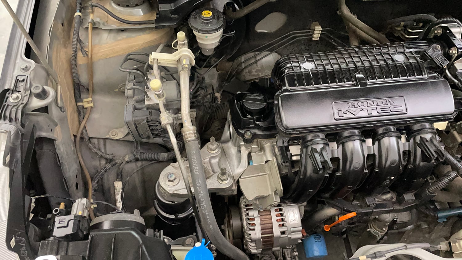 Used 2020 Honda Amaze 1.2 VX CVT Petrol Petrol Automatic engine ENGINE RIGHT SIDE VIEW