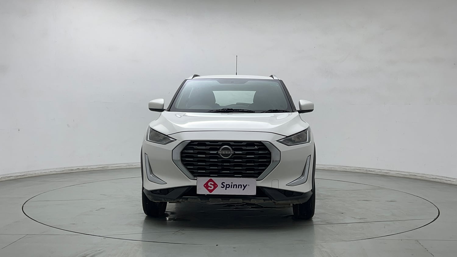 Used 2023 Nissan Magnite XE Petrol Manual exterior FRONT VIEW