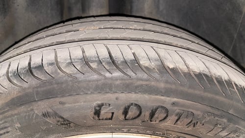 Used 2016 Volkswagen Polo Highline1.2L (P) Petrol Manual tyres RIGHT REAR TYRE TREAD VIEW