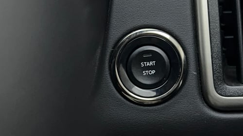 Used 2025 Mahindra Scorpio N Z8 Petrol MT 7 STR Petrol Manual top_features Keyless start