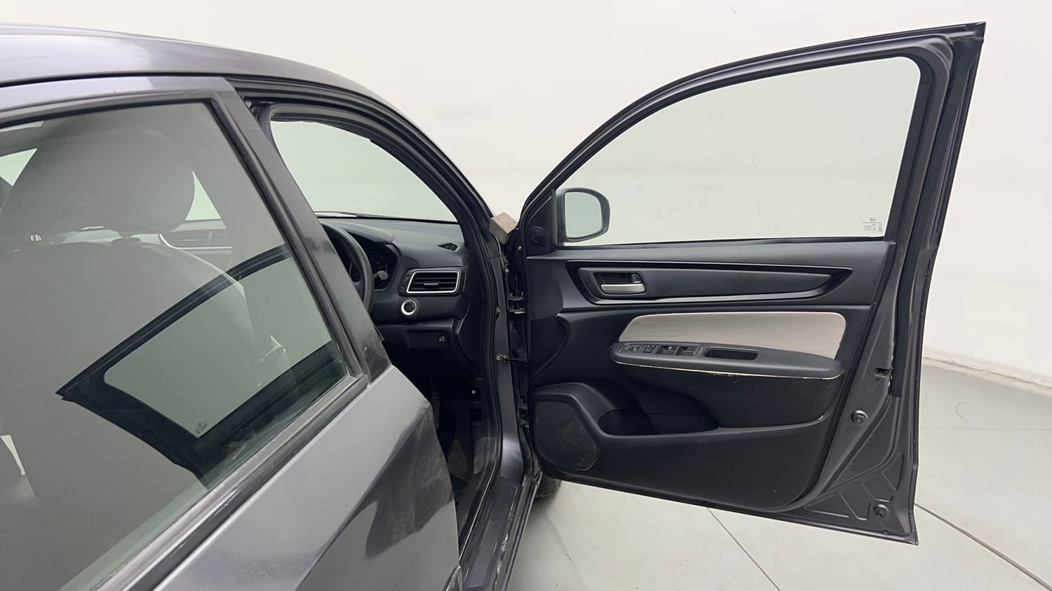 Used 2018 Honda Amaze 1.5 V CVT Diesel Diesel Automatic interior RIGHT FRONT DOOR OPEN VIEW