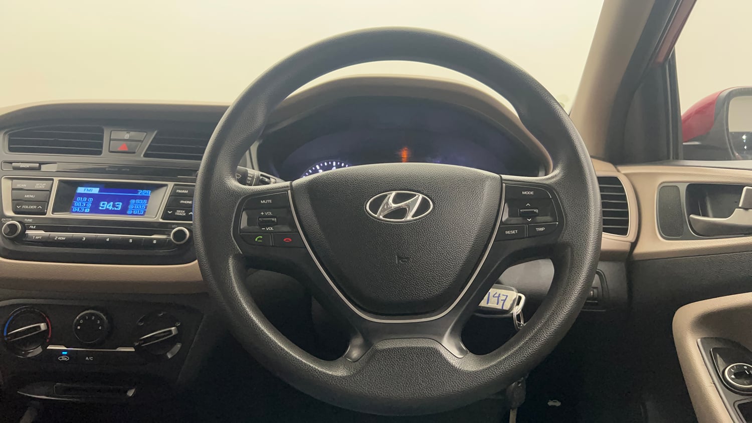 Used 2015 Hyundai Elite i20 Magna 1.2 Petrol Manual interior STEERING VIEW