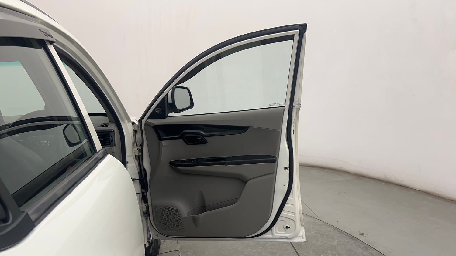 Used 2016 Mahindra KUV100 K4 6 STR Petrol Manual interior RIGHT FRONT DOOR OPEN VIEW