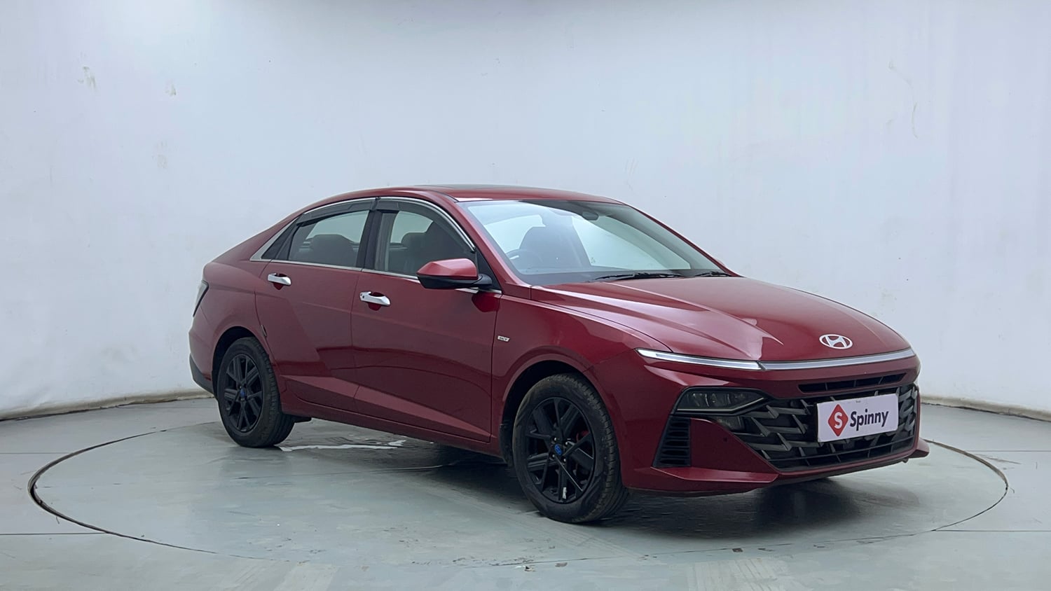 Used 2023 Hyundai Verna SX (O) 1.5 Turbo Petrol DCT Petrol Automatic exterior RIGHT FRONT CORNER VIEW