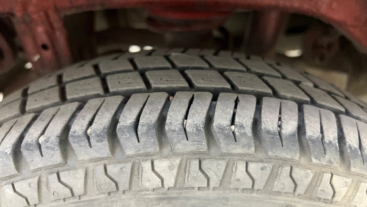 Used 2015 Maruti Suzuki Alto 800 Vxi Petrol Manual tyres RIGHT REAR TYRE TREAD VIEW