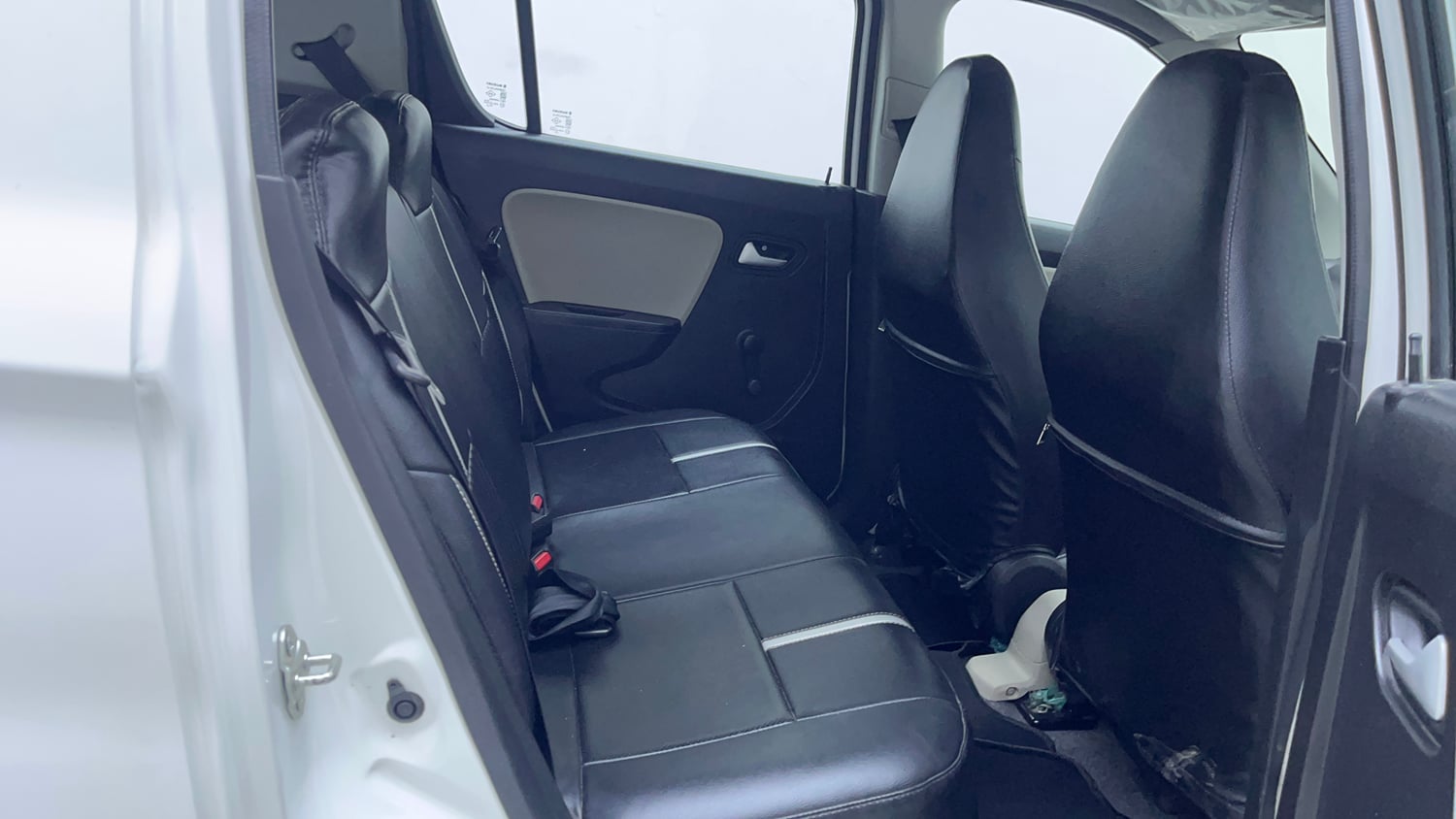 Used 2021 Maruti Suzuki Alto 800 LXi Petrol Manual interior RIGHT SIDE REAR DOOR CABIN VIEW