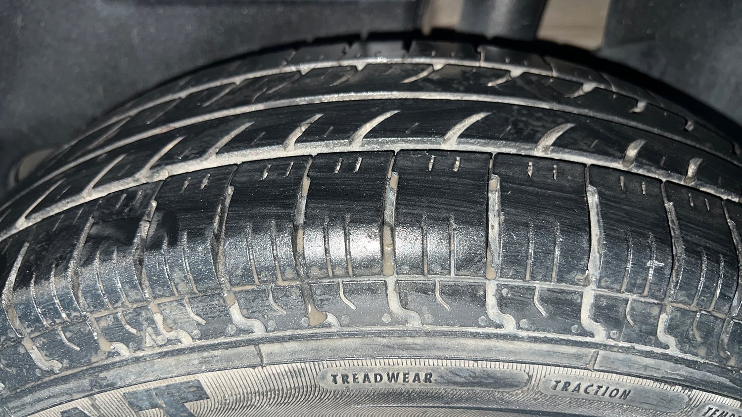 Used 2017 Maruti Suzuki Dzire VXi AMT Petrol Automatic tyres LEFT REAR TYRE TREAD VIEW