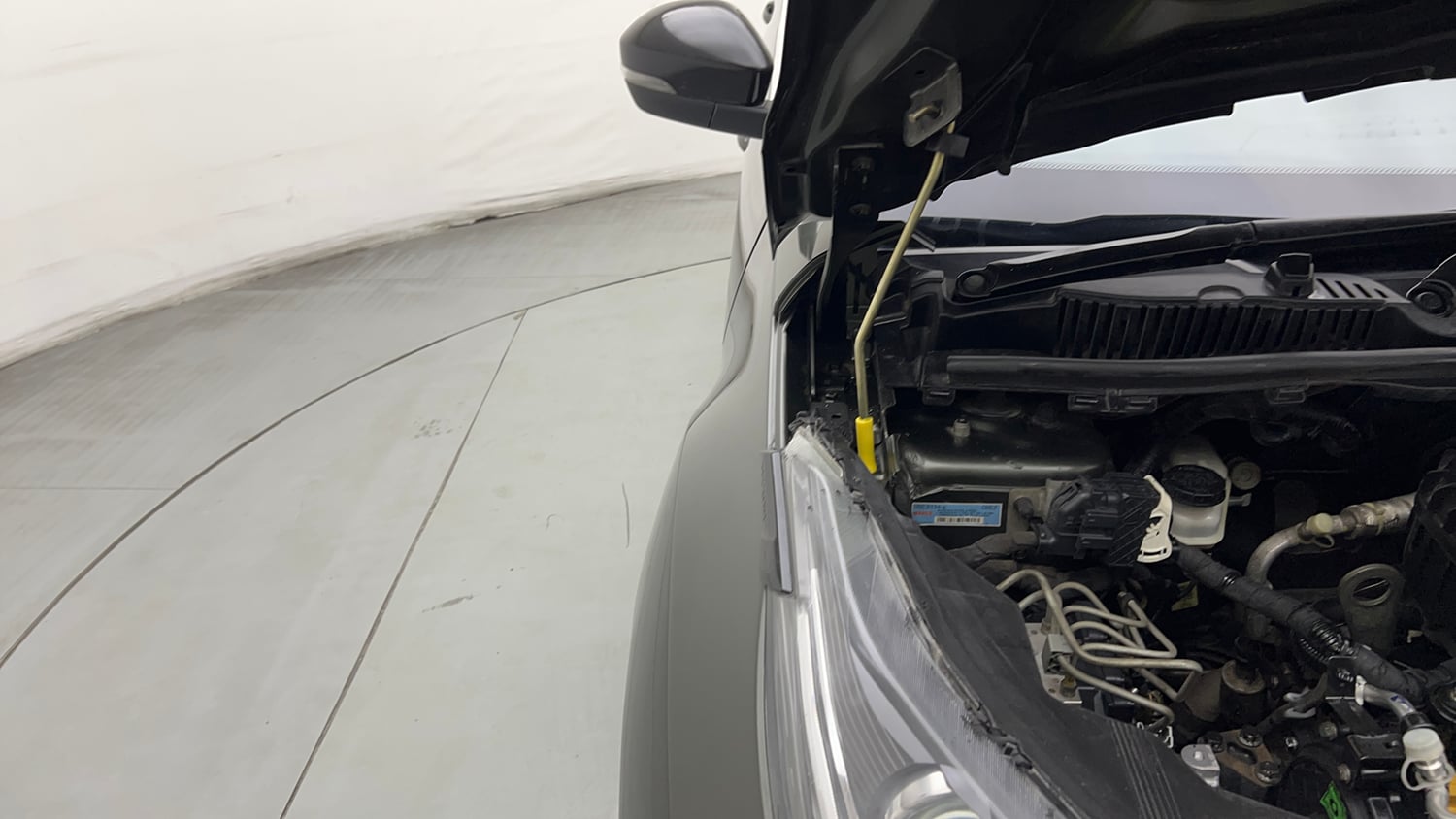 Used 2021 Tata Nexon XZA Plus Diesel Diesel Automatic engine ENGINE RIGHT SIDE HINGE & APRON VIEW