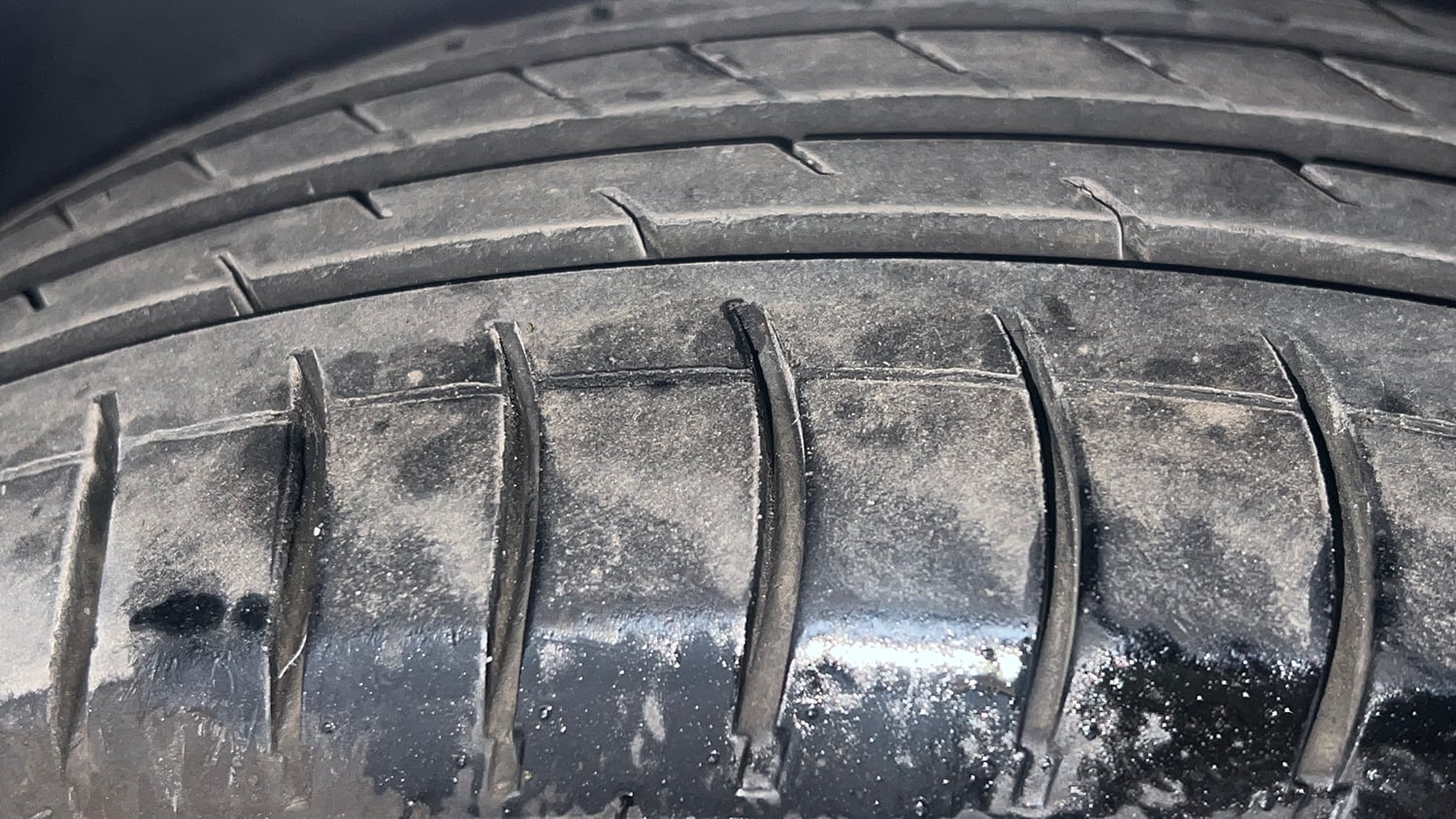 Used 2018 Tata Tiago Revotron XT Petrol Manual tyres RIGHT FRONT TYRE TREAD VIEW