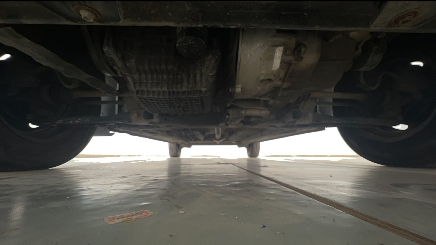 Used 2018 Renault Kwid RXT (O) 1.0 SCE Edition Petrol Manual extra FRONT LEFT UNDERBODY VIEW