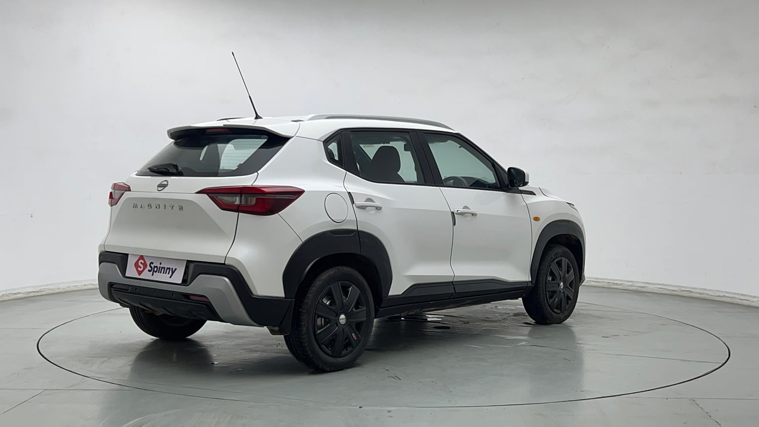 Used 2023 Nissan Magnite XE Petrol Manual exterior RIGHT REAR CORNER VIEW