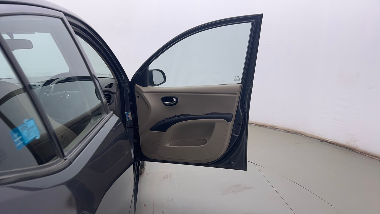 Used 2013 Hyundai i10 Sportz 1.2 Kappa2 Petrol Manual interior RIGHT FRONT DOOR OPEN VIEW