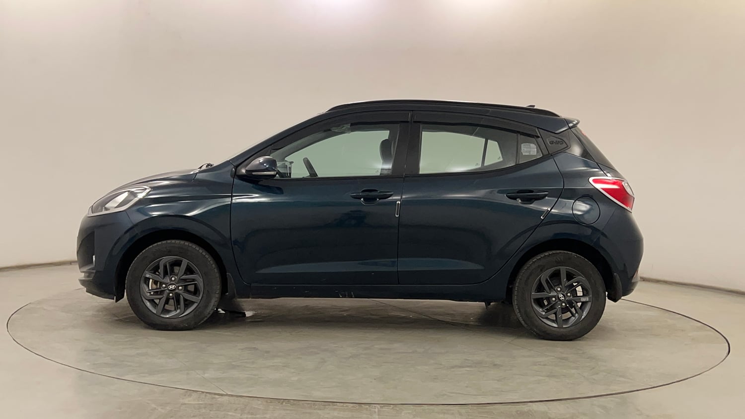 Used 2022 Hyundai Grand i10 Nios Sportz 1.2 Kappa VTVT Petrol Manual exterior LEFT SIDE VIEW
