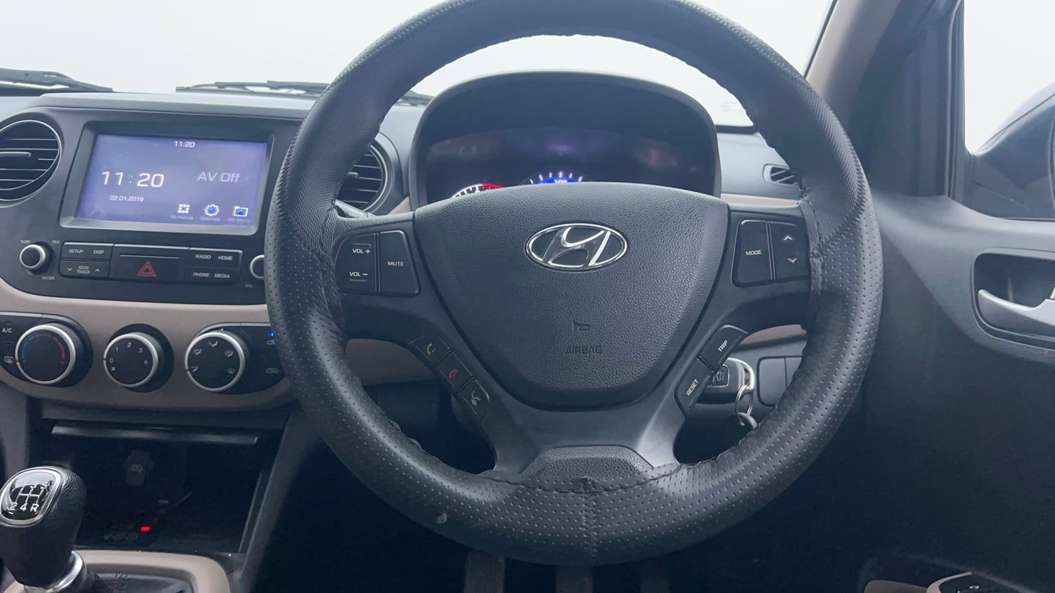 Used 2019 Hyundai Xcent SX Petrol Manual interior STEERING VIEW