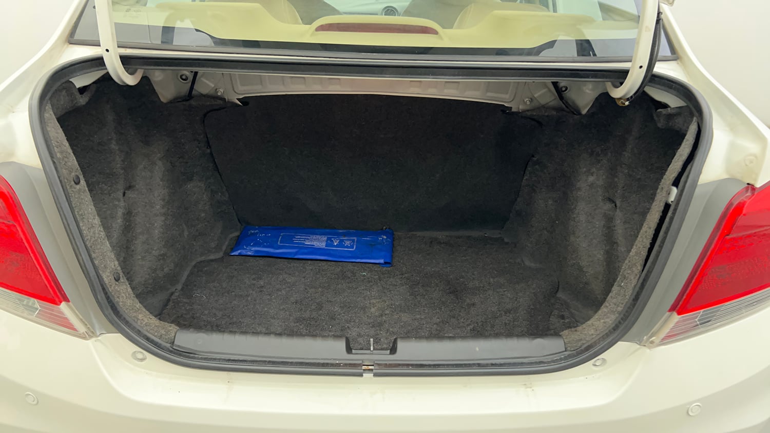 Used 2016 Honda Amaze 1.2 S i-VTEC Petrol Manual interior DICKY INSIDE VIEW