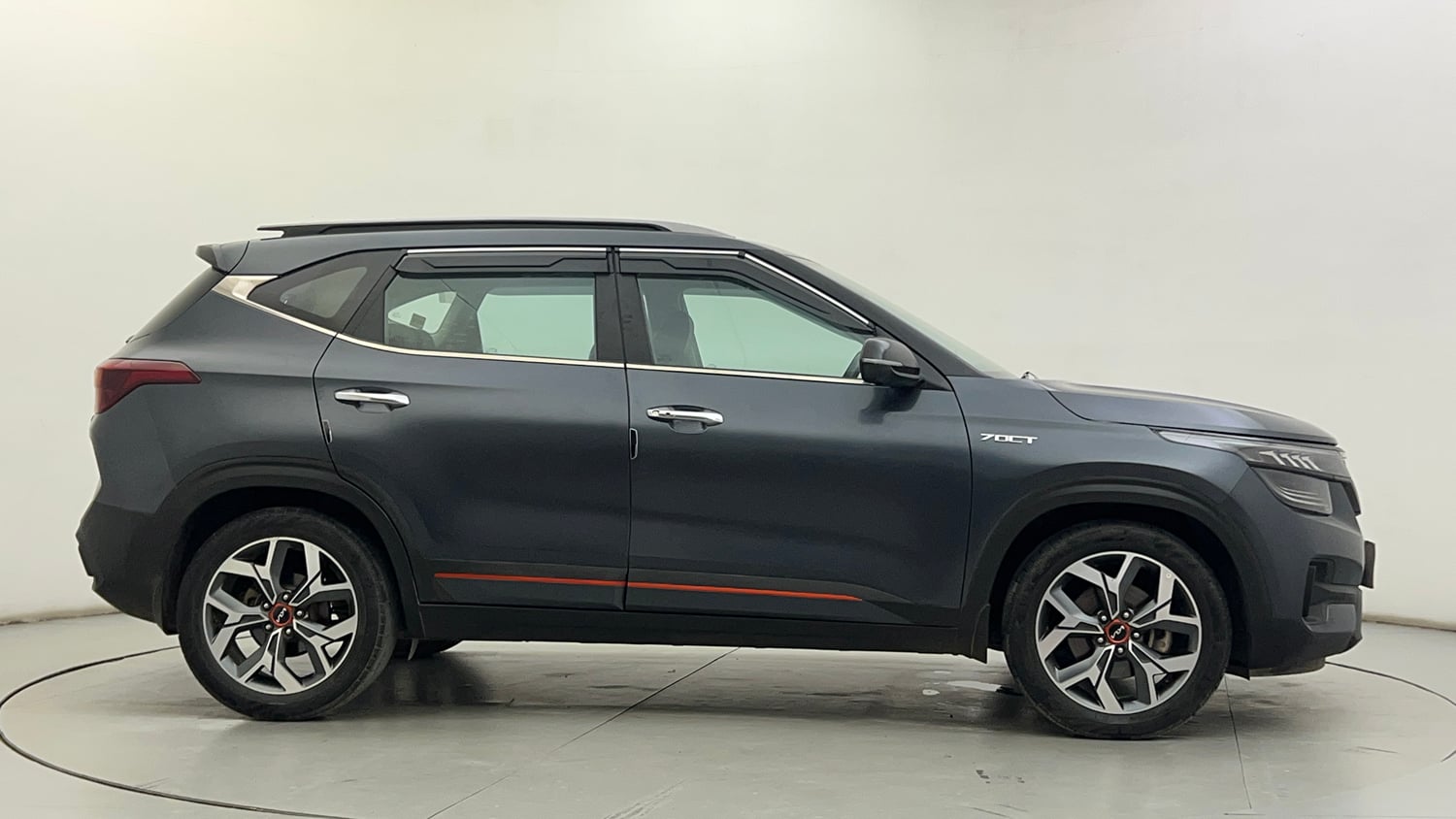 Used 2022 Kia Seltos X Line 1.4 DCT Petrol Automatic exterior RIGHT SIDE VIEW