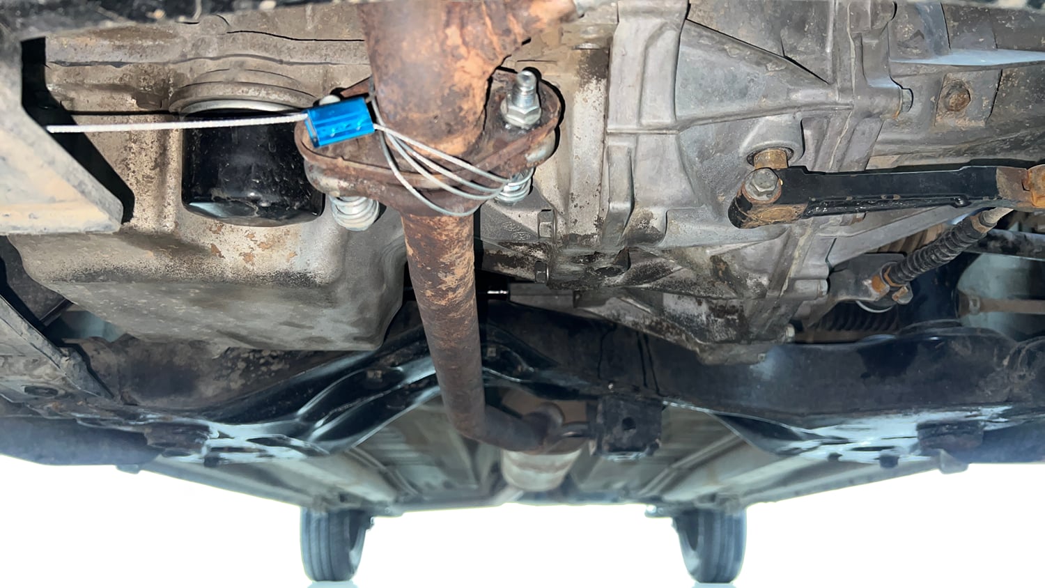Used 2016 Maruti Suzuki Celerio ZXi Petrol Manual extra FRONT LEFT UNDERBODY VIEW