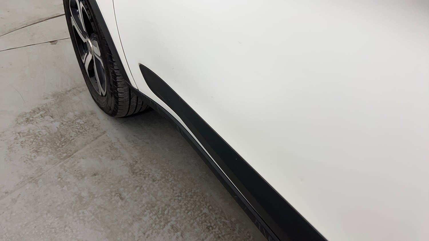 Used 2022 Tata Nexon EV XZ Plus Electric Automatic dents MINOR SCRATCH