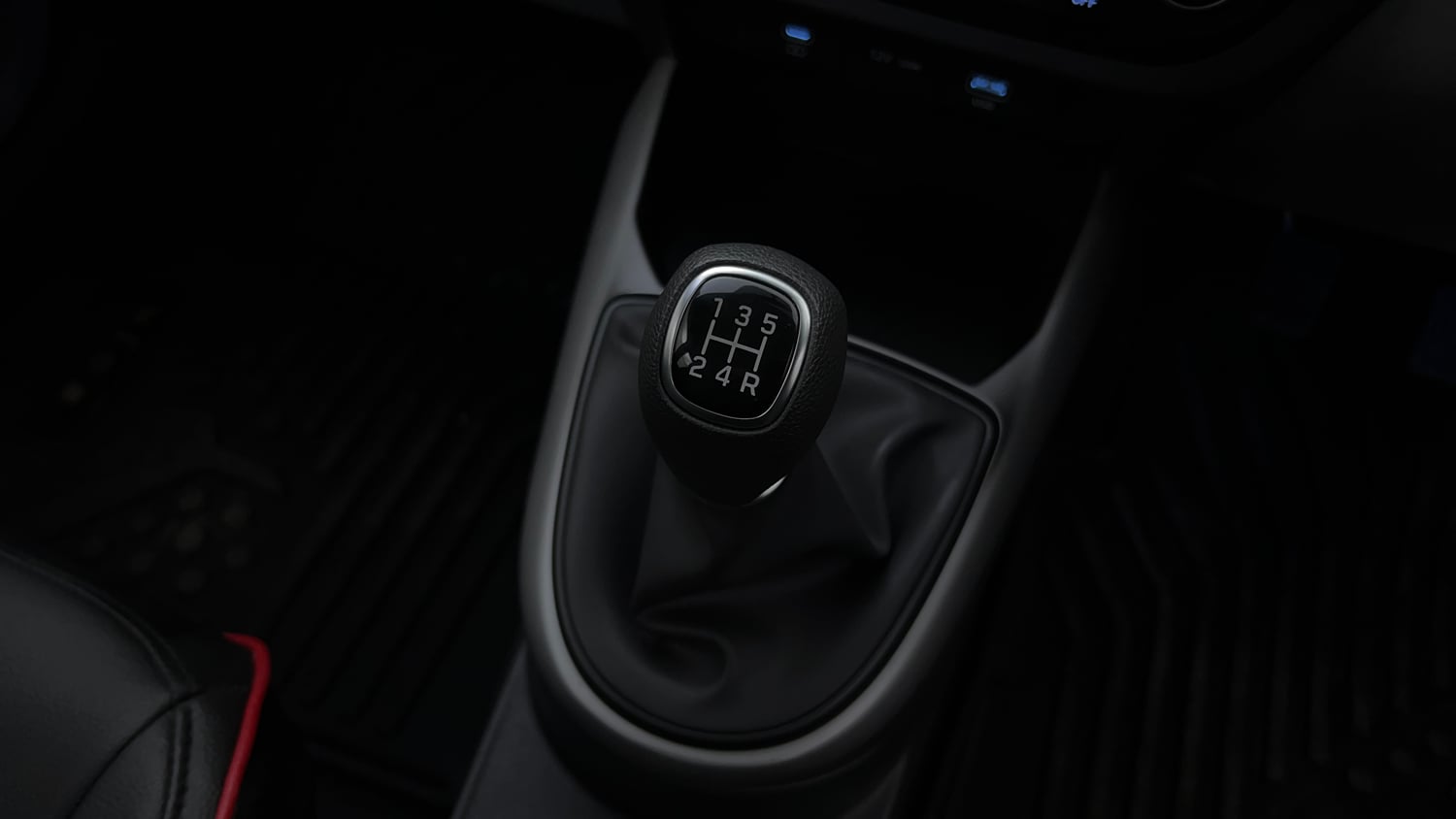 Used 2025 Hyundai Grand i10 Nios Sportz (O) 1.2 Kappa VTVT Petrol Manual interior GEAR  KNOB VIEW
