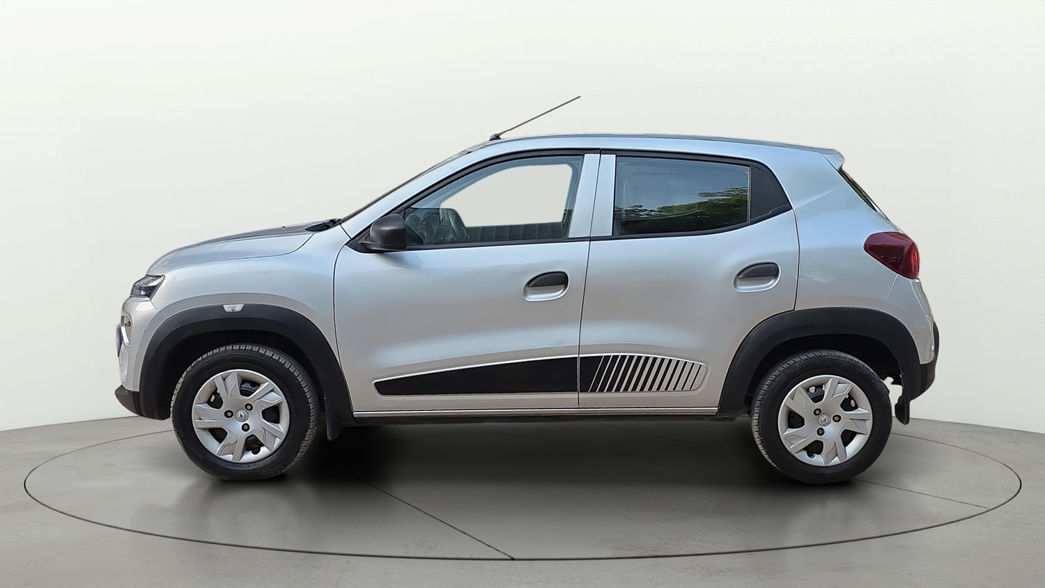 Used 2020 Renault Kwid RXL Petrol Manual exterior LEFT SIDE VIEW