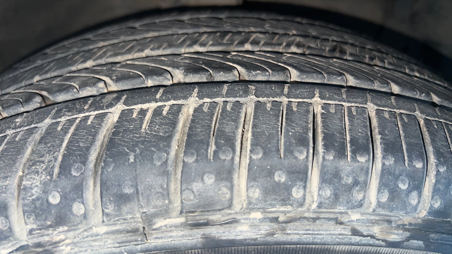 Used 2016 Maruti Suzuki Ciaz ZXI+ AT Petrol Automatic tyres RIGHT FRONT TYRE TREAD VIEW