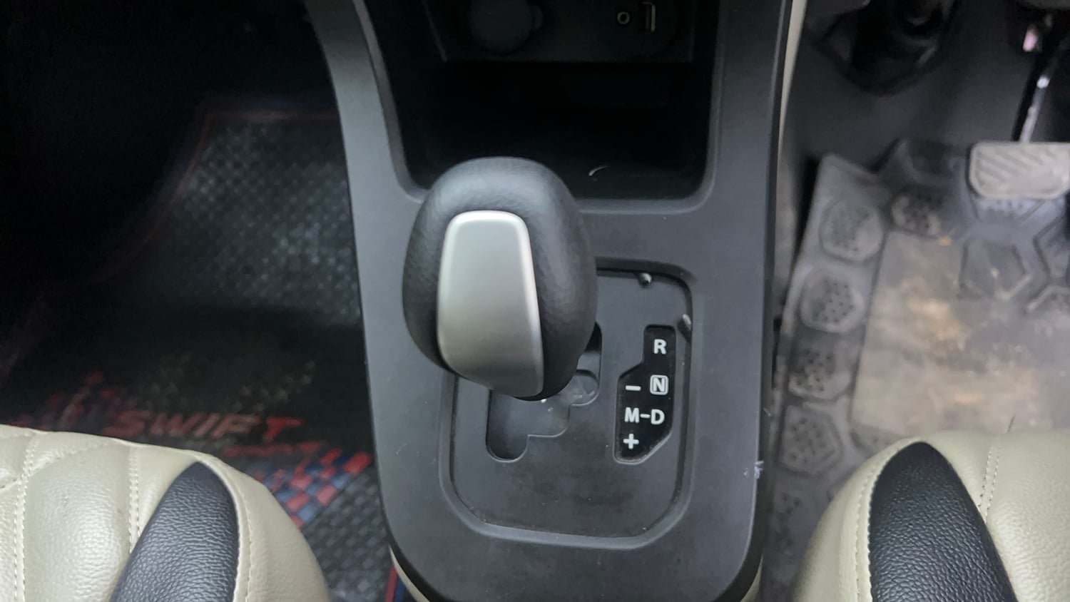 Used 2023 Maruti Suzuki Wagon R ZXI Plus 1.2 AGS Petrol Automatic interior GEAR  KNOB VIEW