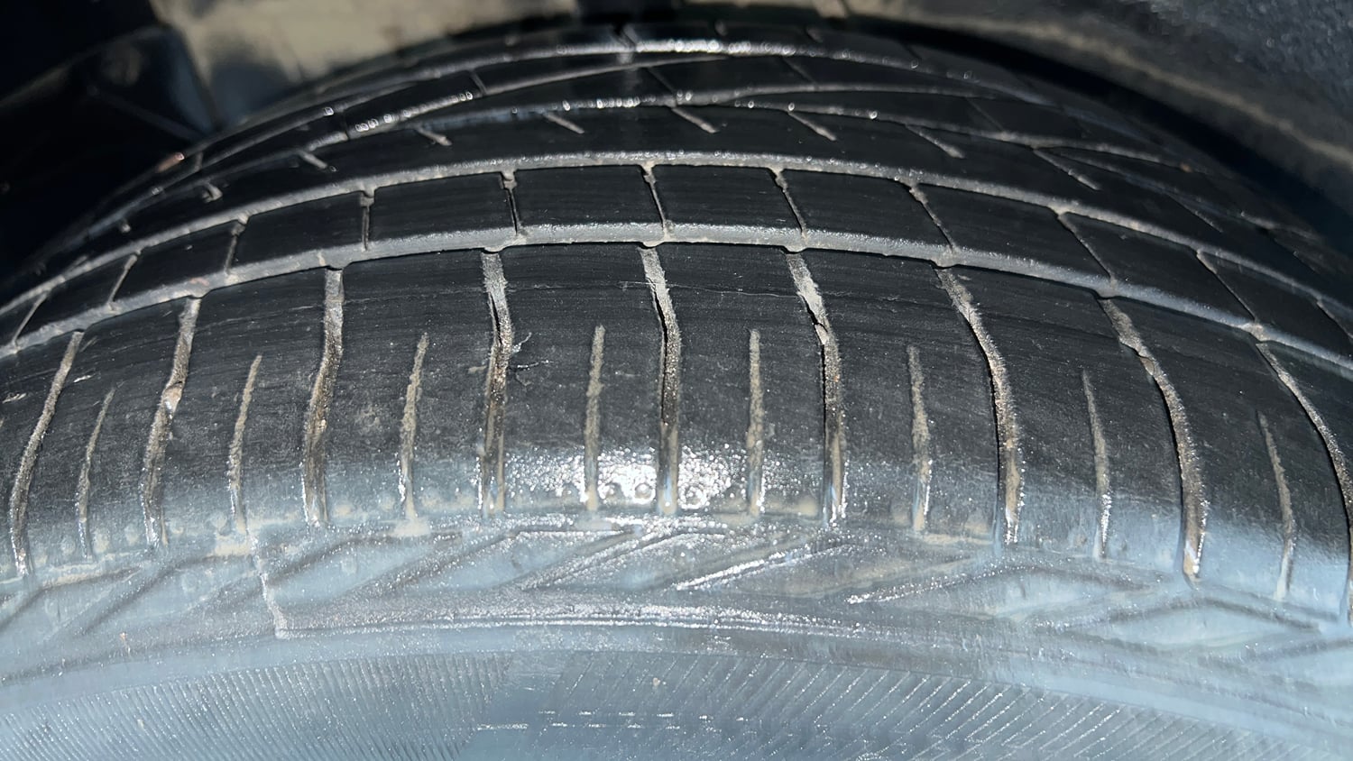 Used 2021 Tata Nexon XZA Plus Diesel Diesel Automatic tyres RIGHT REAR TYRE TREAD VIEW