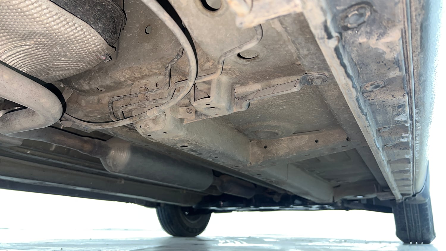 Used 2014 Maruti Suzuki Swift VXi Petrol Manual extra REAR RIGHT UNDERBODY VIEW