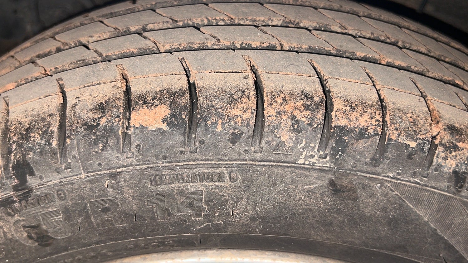 Used 2019 Hyundai Xcent SX Petrol Manual tyres RIGHT REAR TYRE TREAD VIEW