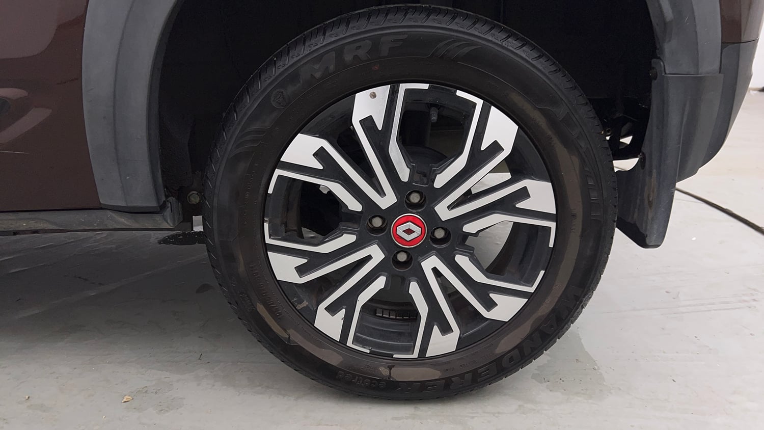 Used 2023 Renault Kiger RXZ Turbo CVT Petrol Automatic tyres LEFT REAR TYRE RIM VIEW