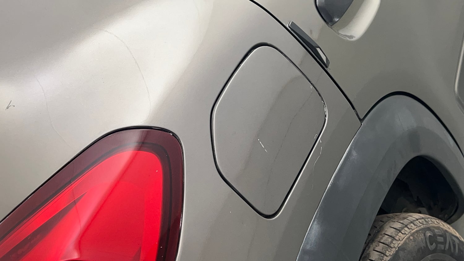 Used 2018 Renault Kwid RXT (O) 1.0 SCE Edition Petrol Manual dents MINOR SCRATCH