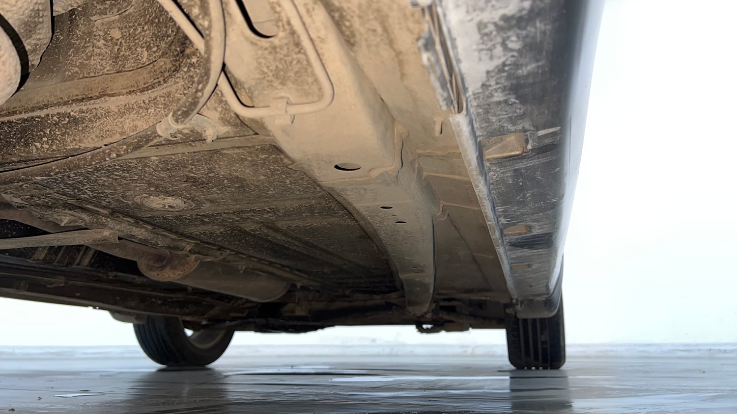 Used 2021 Maruti Suzuki Baleno Zeta Petrol Manual extra REAR RIGHT UNDERBODY VIEW