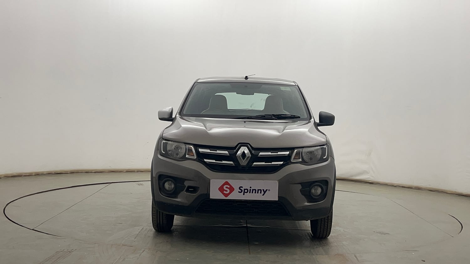 Used 2018 Renault Kwid RXT (O) 1.0 SCE Edition Petrol Manual exterior FRONT VIEW