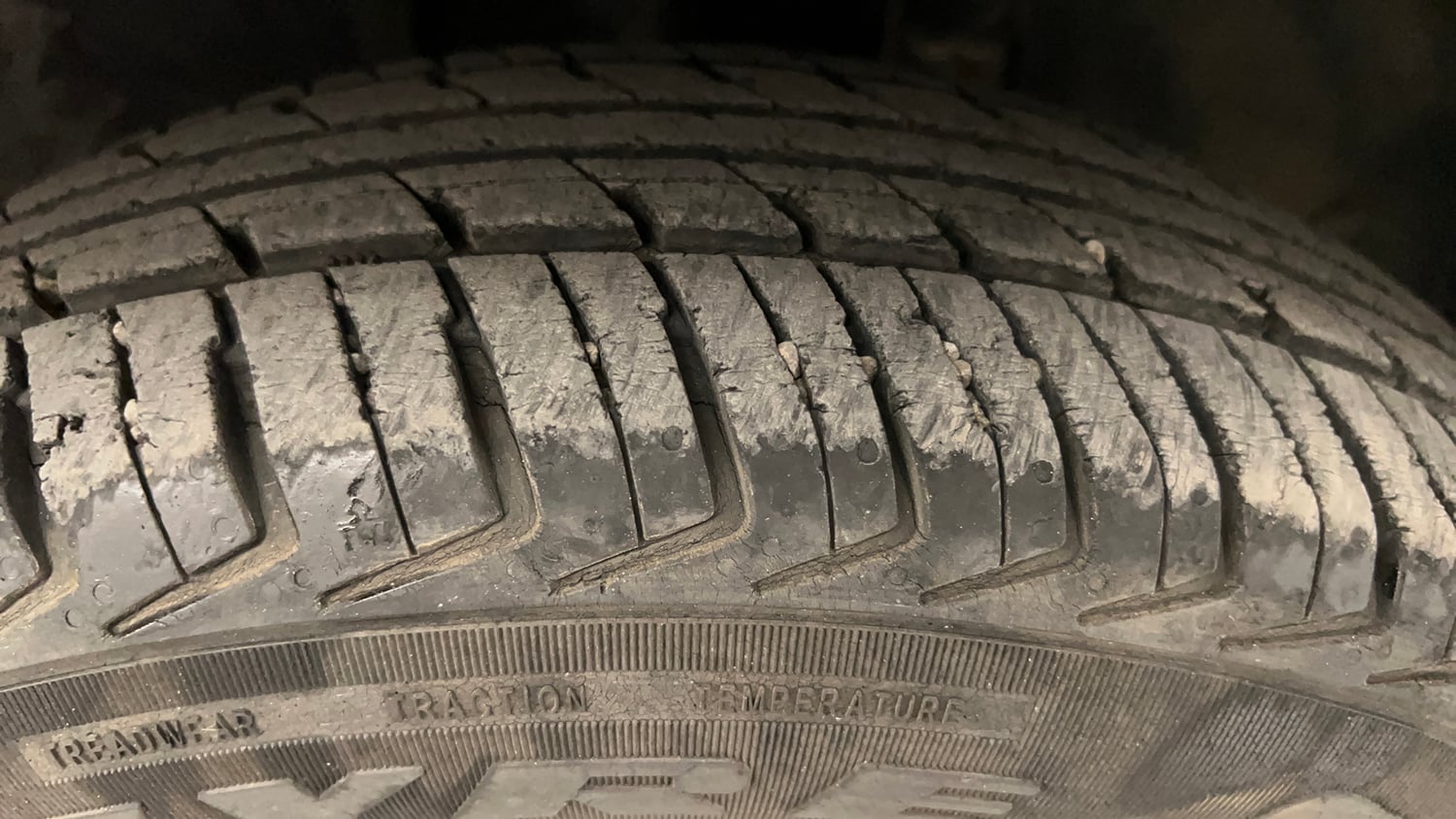 Used 2016 Renault Kwid RXT Petrol Manual tyres RIGHT FRONT TYRE TREAD VIEW