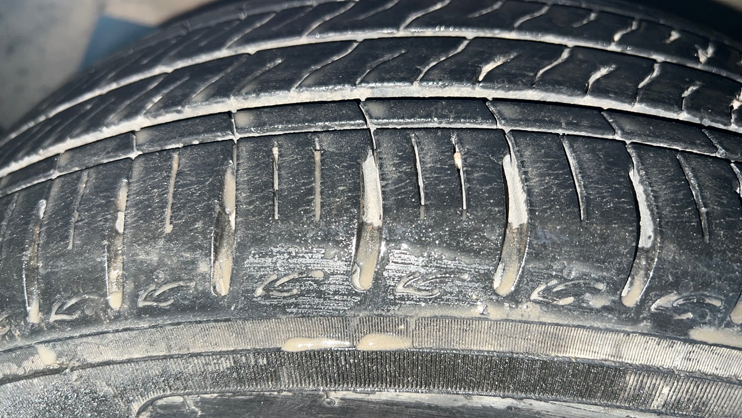 Used 2023 Hyundai Grand i10 Nios Sportz 1.2 Kappa VTVT Petrol Manual tyres LEFT FRONT TYRE TREAD VIEW