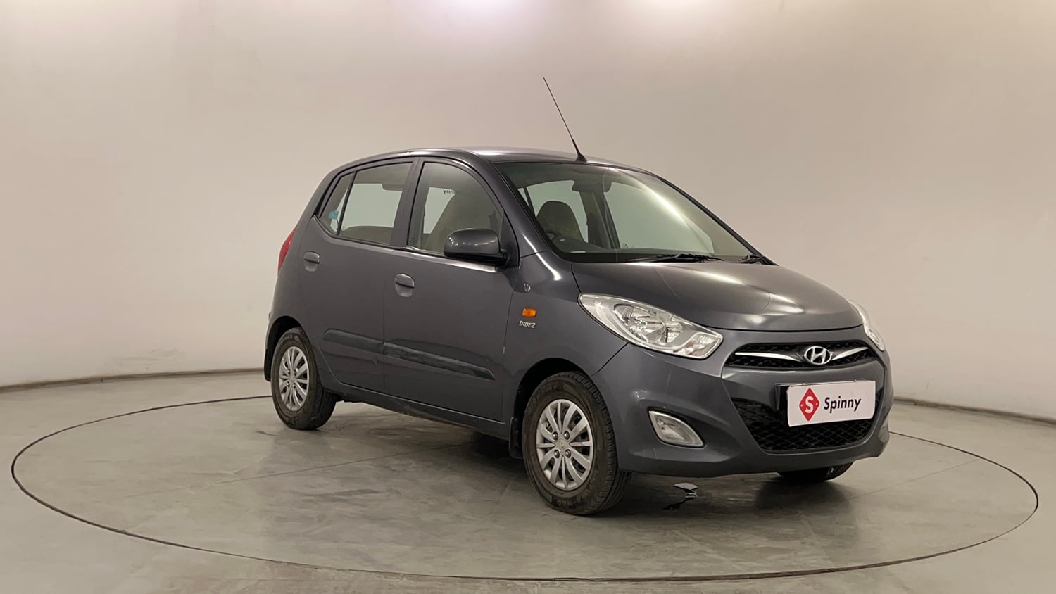 Used 2014 Hyundai i10 Sportz 1.1 iRDE2 Petrol Manual exterior RIGHT FRONT CORNER VIEW