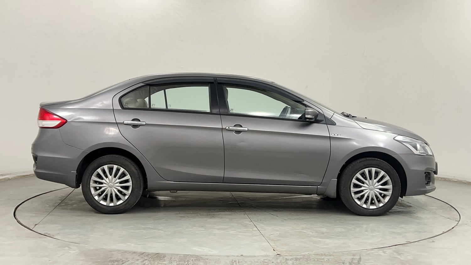 Used 2016 Maruti Suzuki Ciaz VXi+ Petrol Manual exterior RIGHT SIDE VIEW