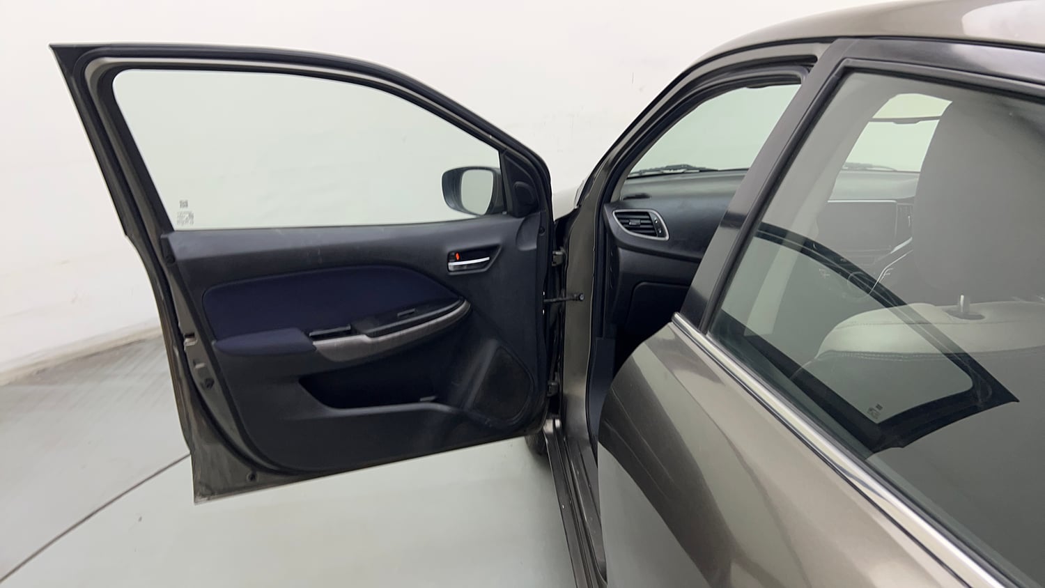 Used 2020 Maruti Suzuki Baleno Zeta Petrol Manual interior LEFT FRONT DOOR OPEN VIEW
