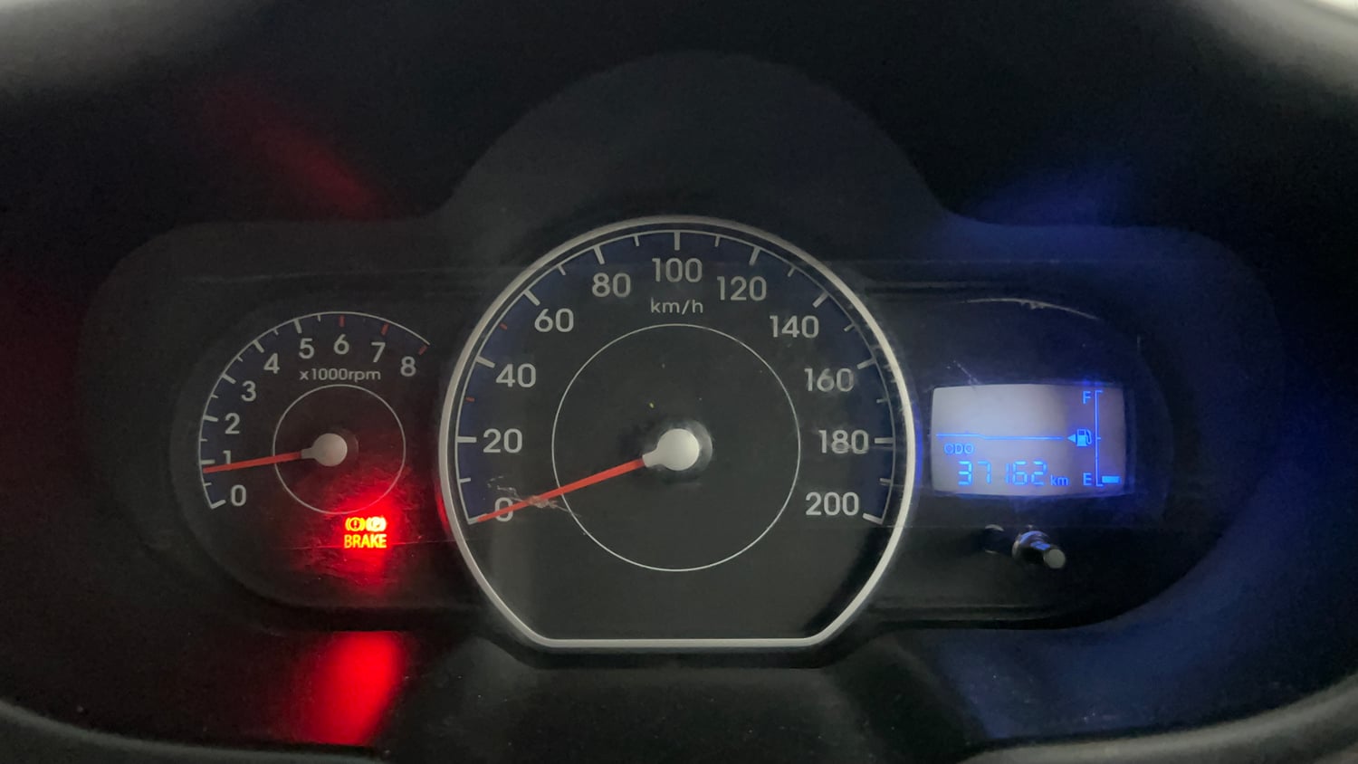 Used 2014 Hyundai i10 Sportz 1.1 iRDE2 Petrol Manual interior CLUSTERMETER VIEW