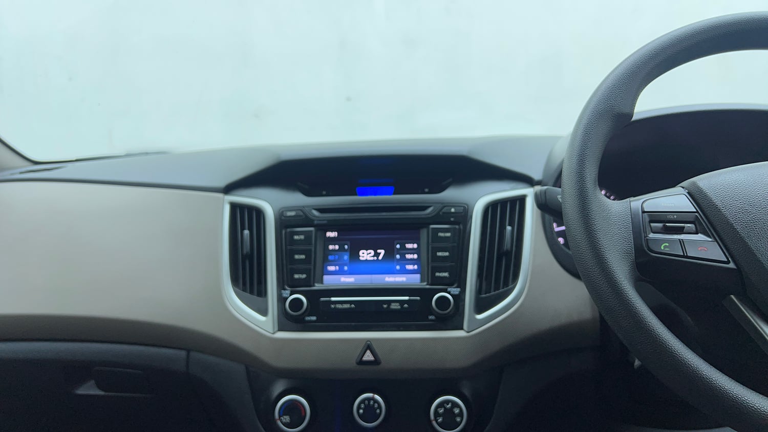 Used 2017 Hyundai Creta 1.6 E Plus Petrol Petrol Manual top_features Touch screen infotainment system