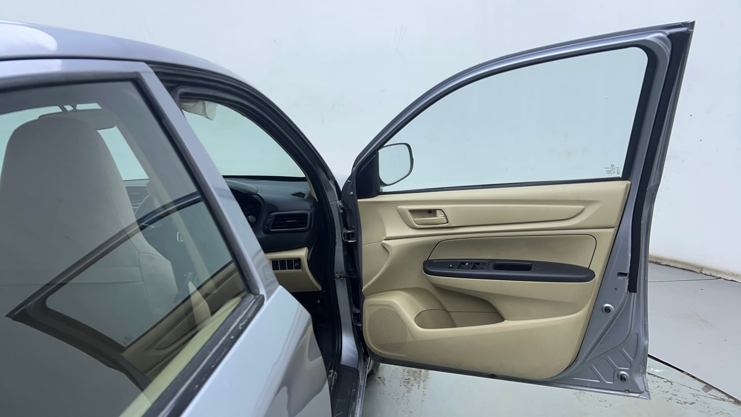Used 2018 Honda Amaze 1.2 E MT Petrol Petrol Manual interior RIGHT FRONT DOOR OPEN VIEW