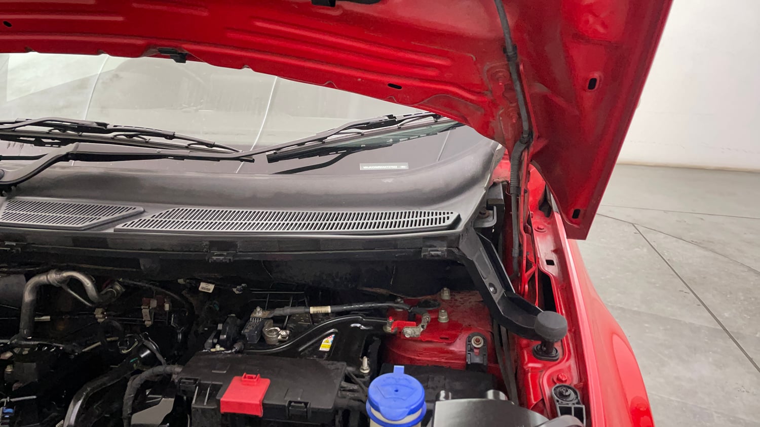 Used 2020 Ford EcoSport Titanium + 1.5L Ti-VCT AT Petrol Automatic engine ENGINE LEFT SIDE HINGE & APRON VIEW