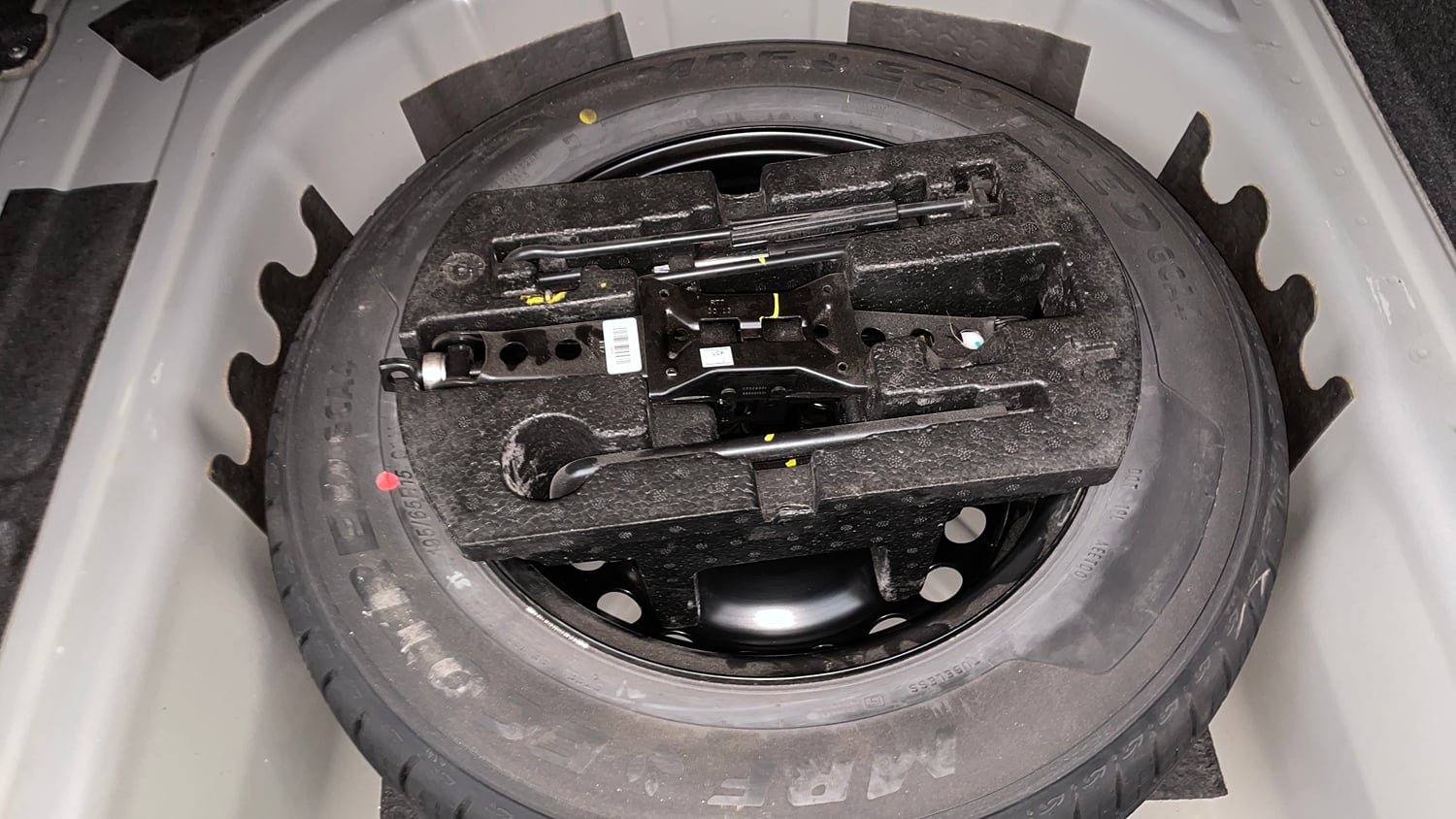 Used 2023 Volkswagen Virtus Highline 1.0 TSI AT Petrol Automatic tyres SPARE TYRE VIEW