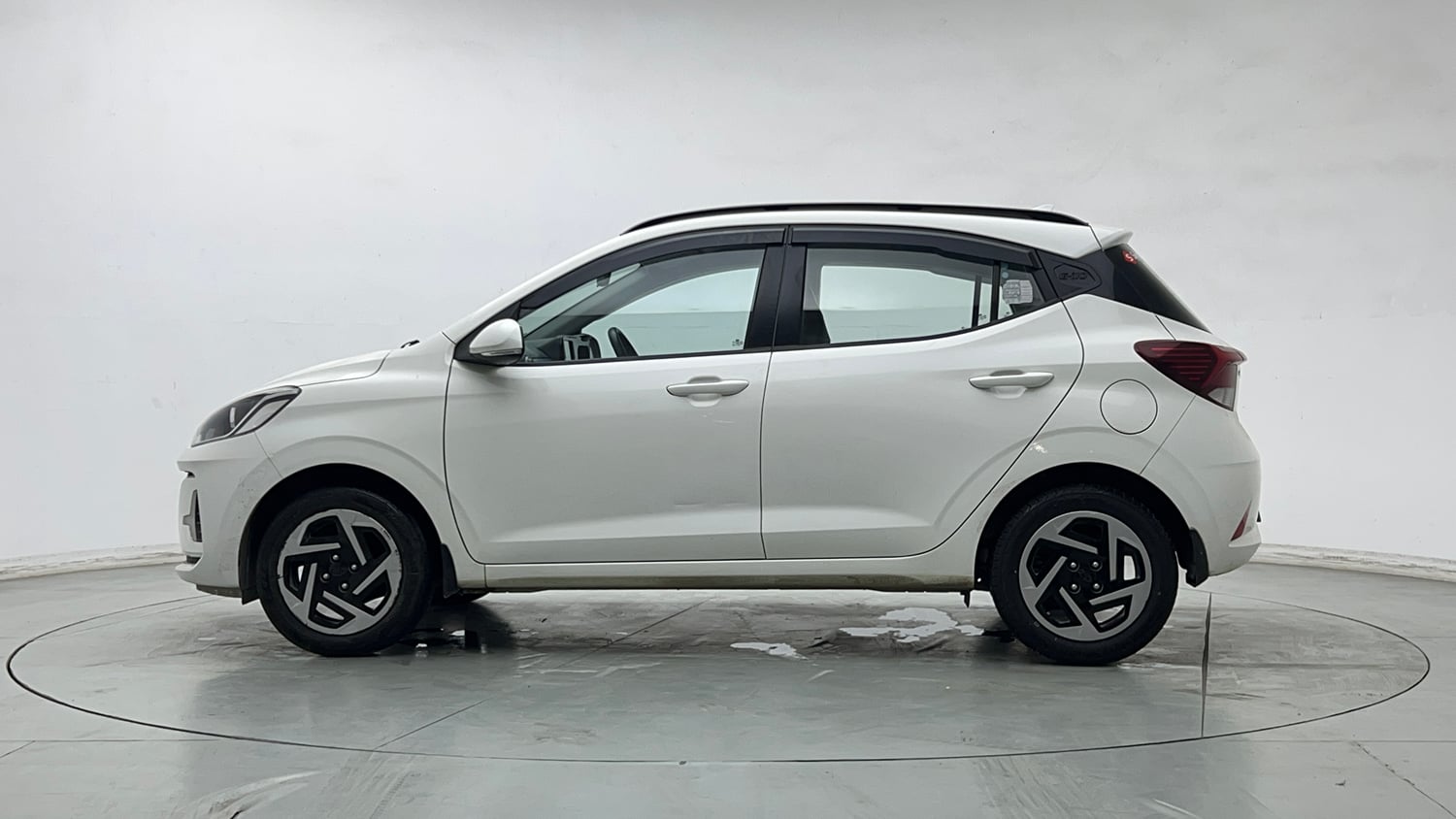 Used 2023 Hyundai Grand i10 Nios Sportz 1.2 Kappa VTVT Petrol Manual exterior LEFT SIDE VIEW