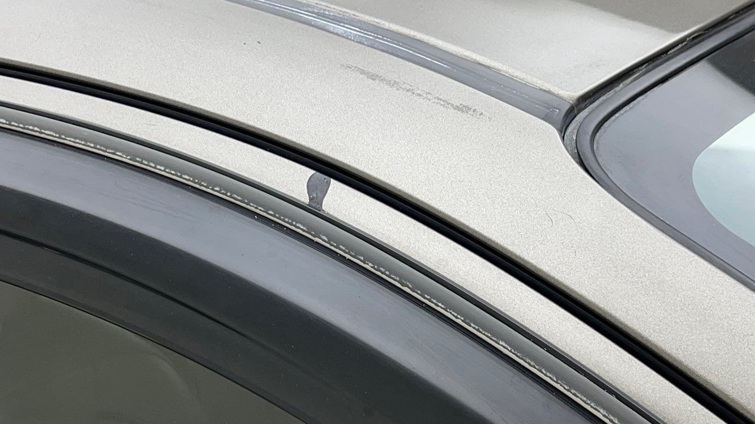 Used 2017 Maruti Suzuki Dzire VXi AMT Petrol Automatic dents MINOR SCRATCH
