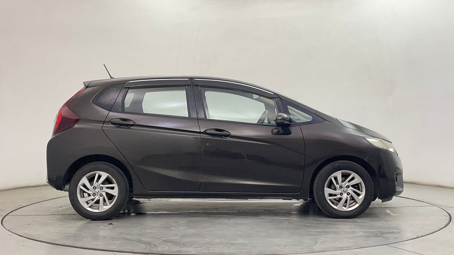 Used 2017 Honda Jazz V AT Petrol Petrol Automatic exterior RIGHT SIDE VIEW