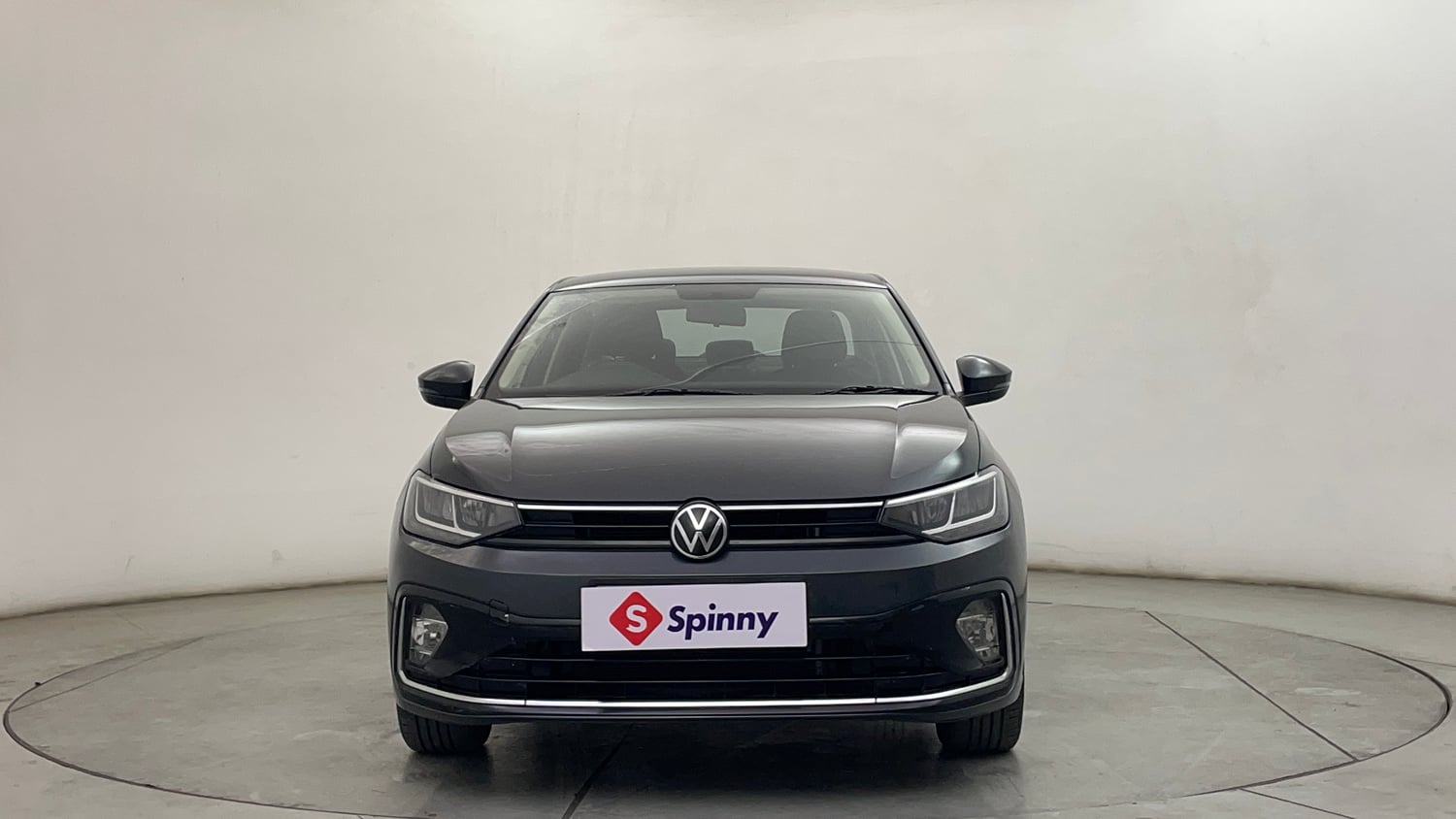 Used 2023 Volkswagen Virtus Highline 1.0 TSI AT Petrol Automatic exterior FRONT VIEW