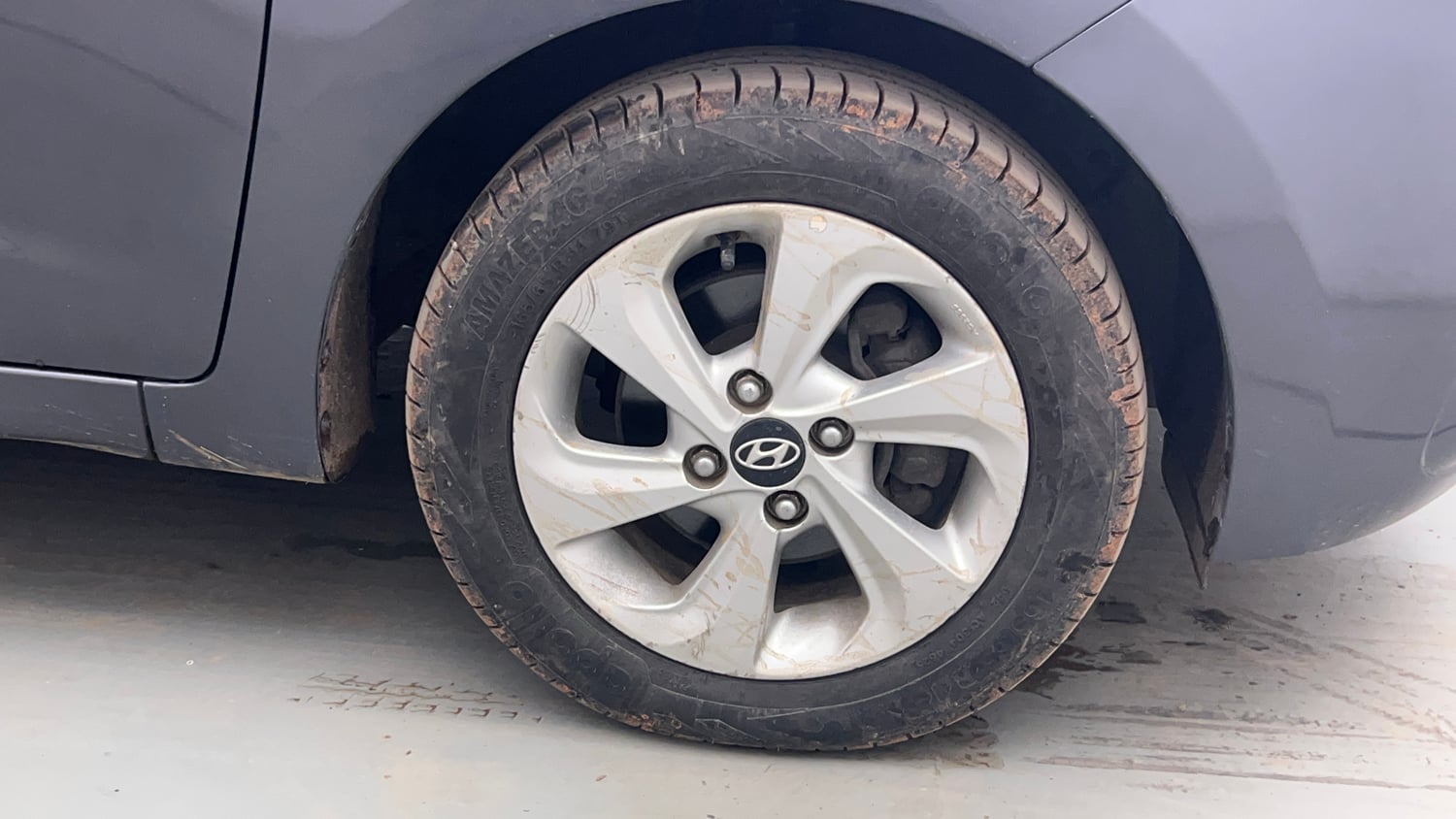 Used 2019 Hyundai Xcent SX Petrol Manual tyres RIGHT FRONT TYRE RIM VIEW